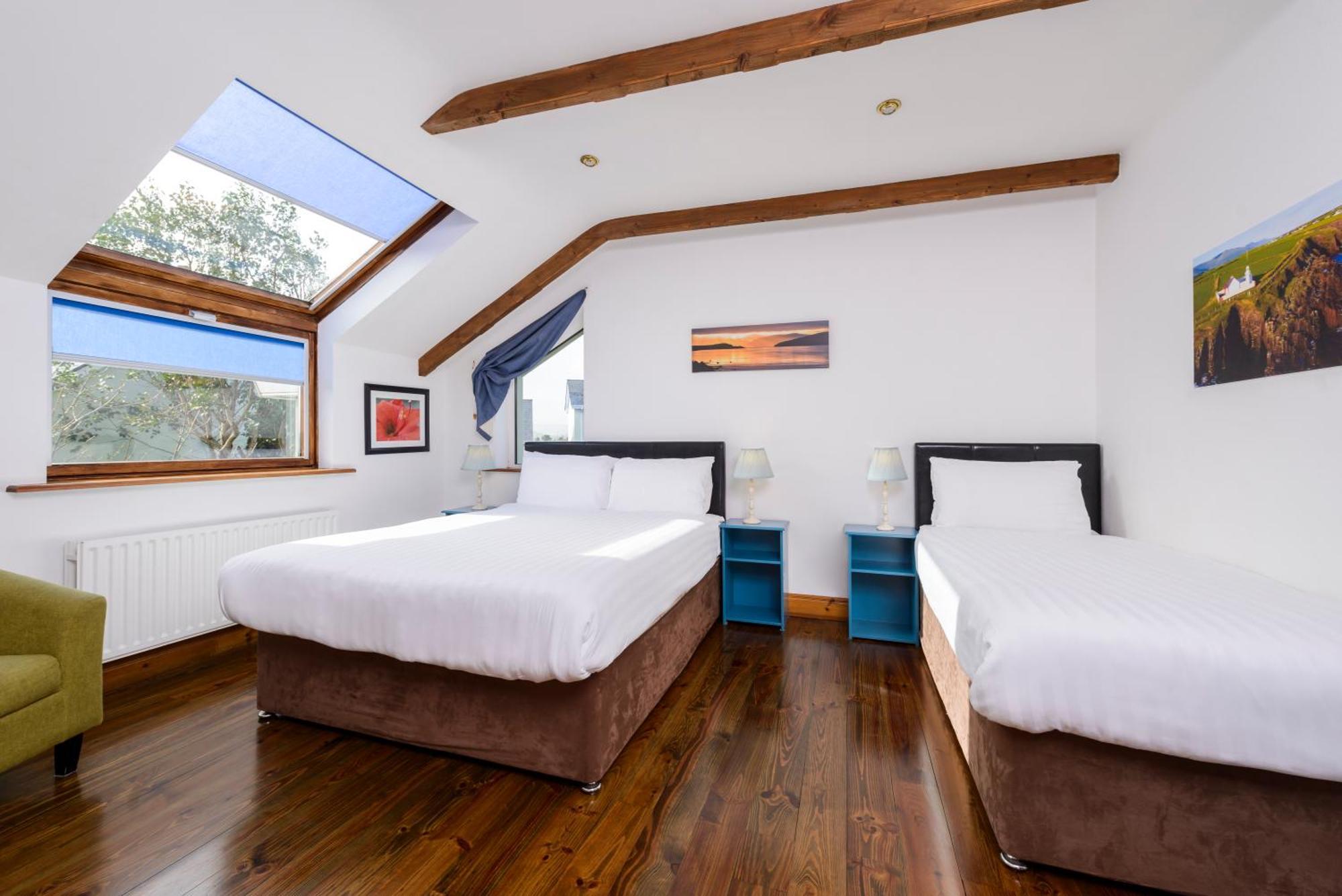 An Capall Dubh B&B Dingle Bagian luar foto
