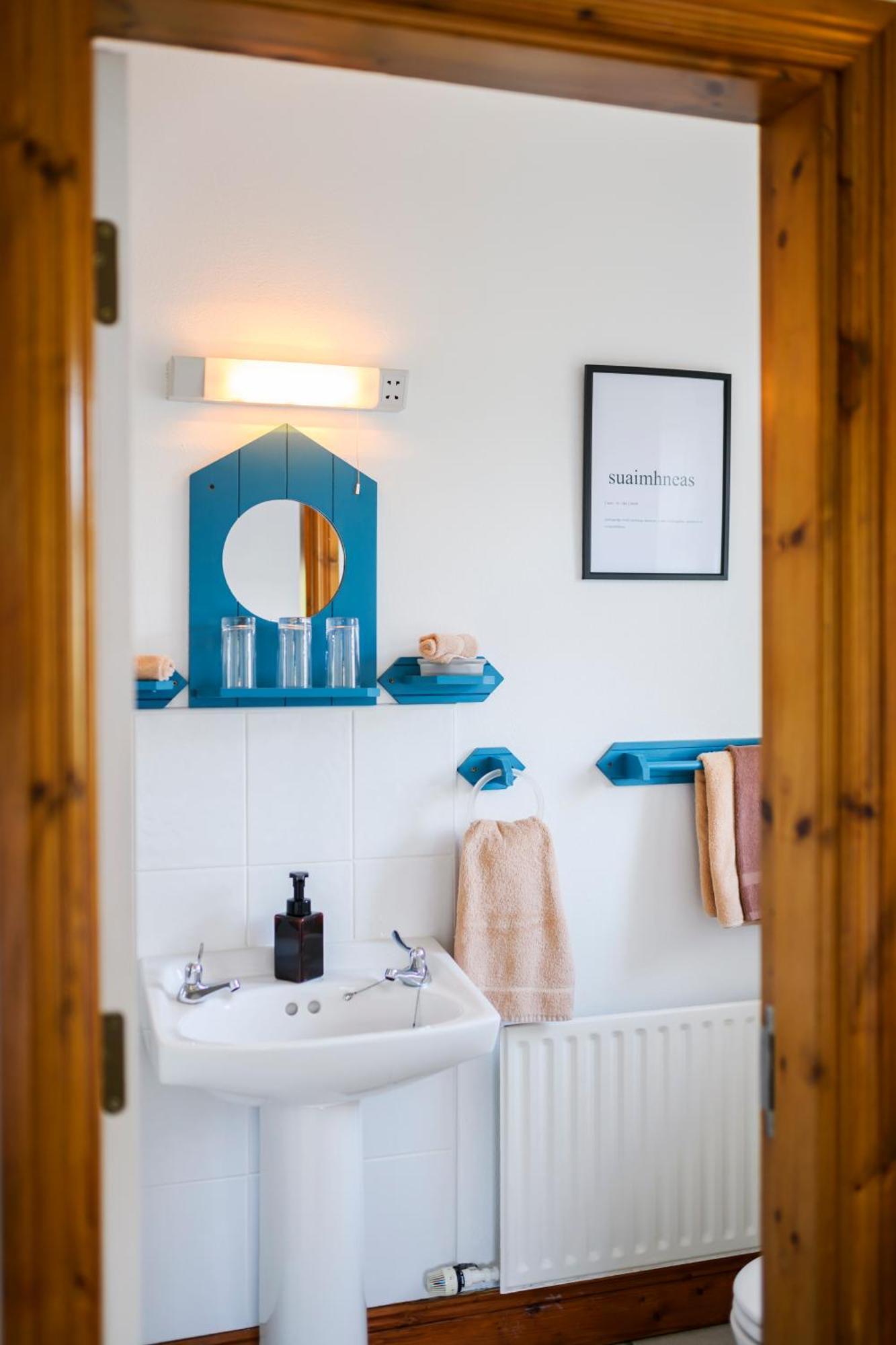 An Capall Dubh B&B Dingle Bagian luar foto