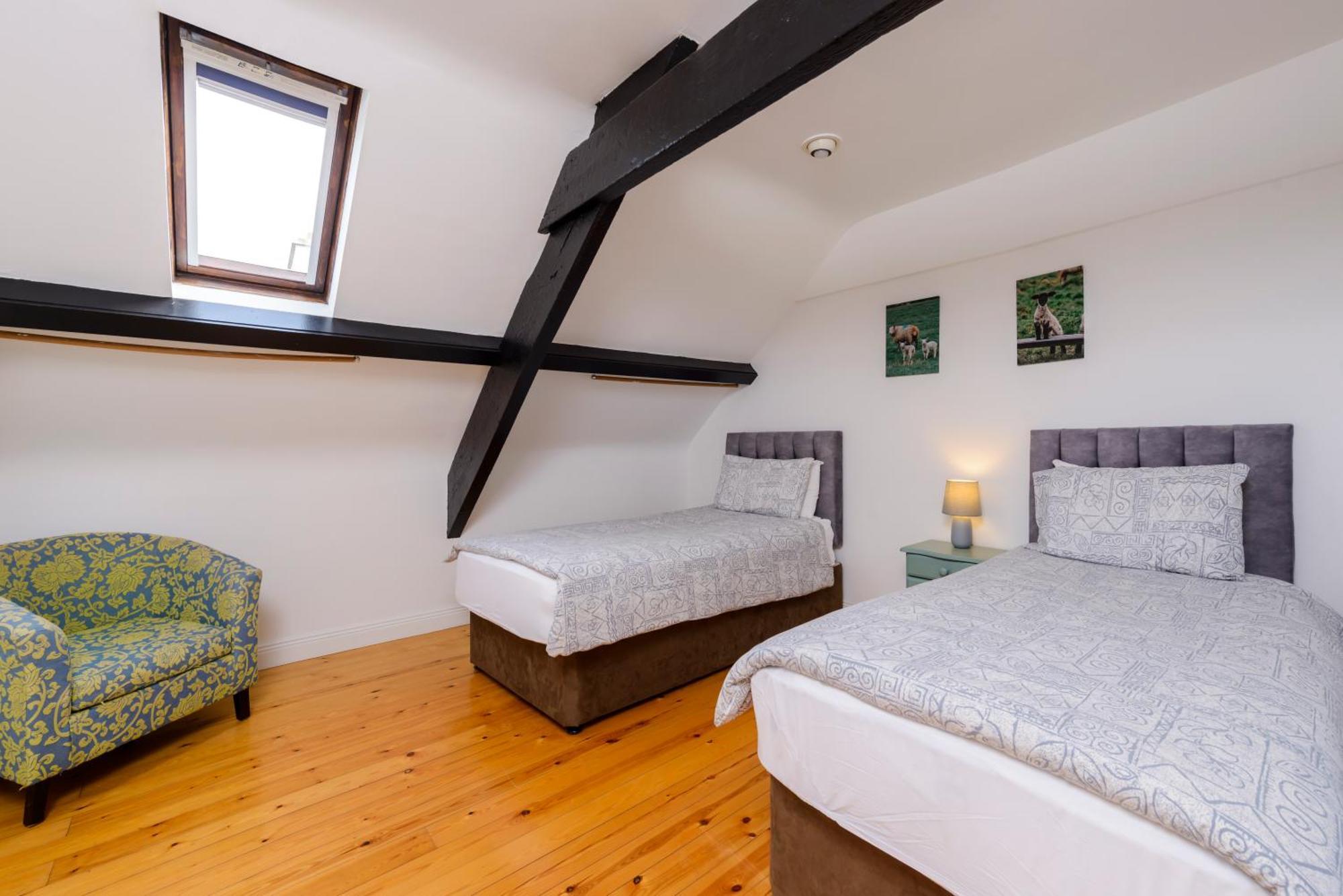 An Capall Dubh B&B Dingle Bagian luar foto