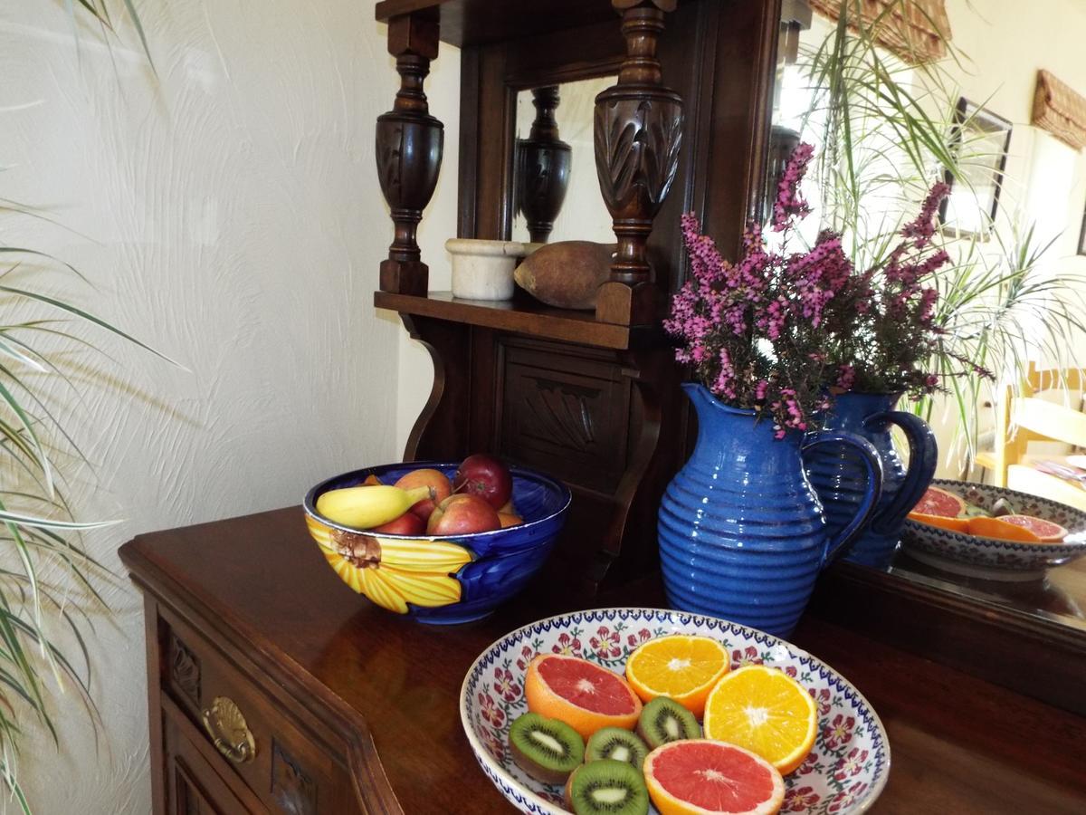 An Capall Dubh B&B Dingle Bagian luar foto