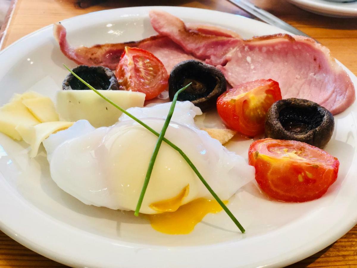 An Capall Dubh B&B Dingle Bagian luar foto